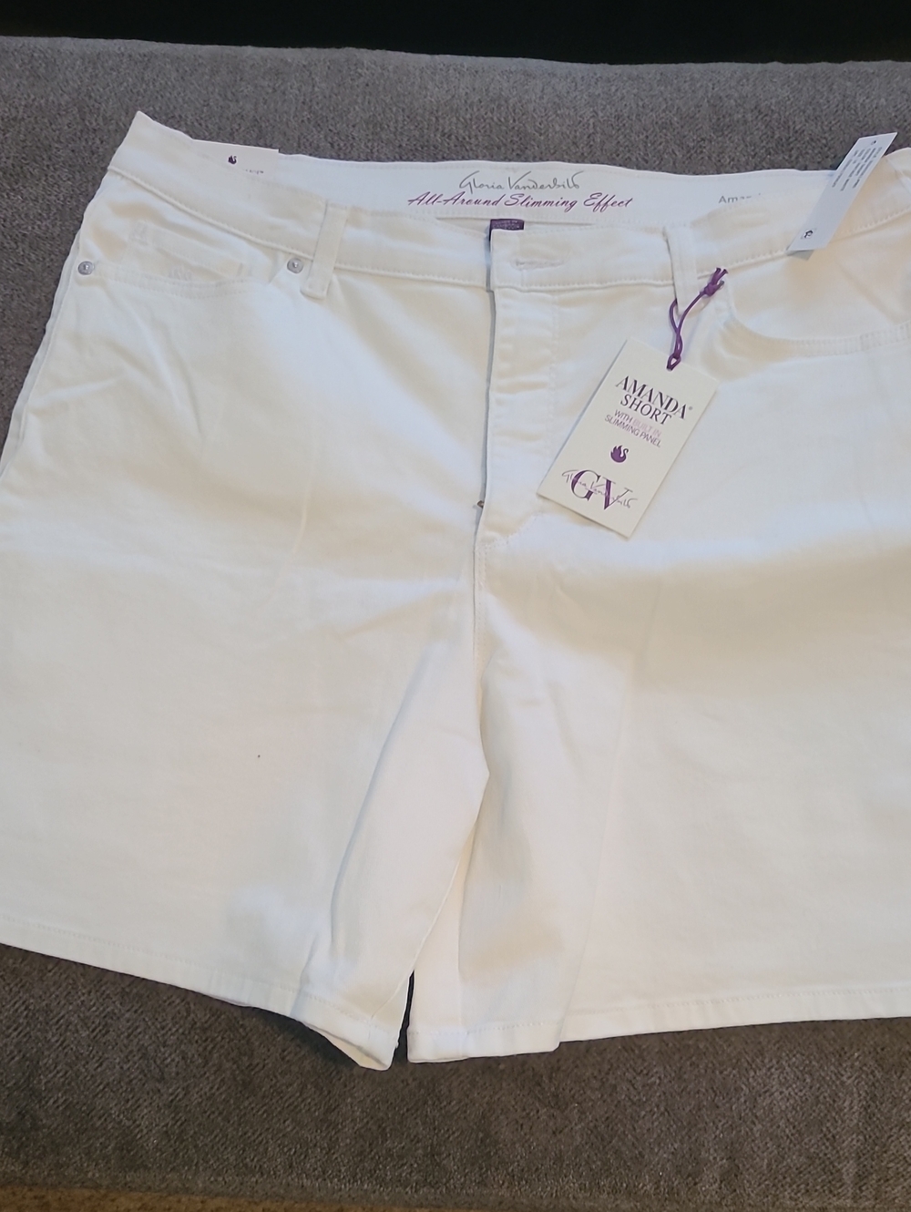Gloria Vanderbilt White Amanda Casual Shorts